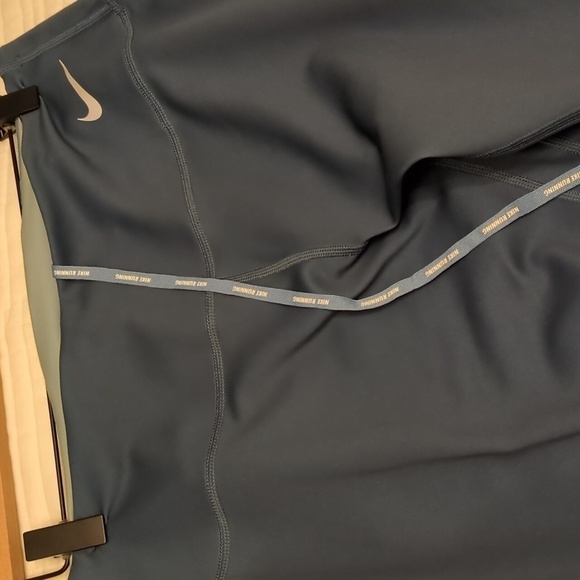 Nike Reversible Baby Blue Buter Yellow Leggings Athleasure Running Athletic Sz L - Picture 10 of 14